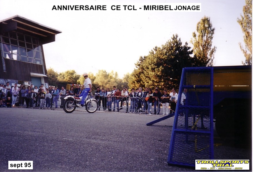 anniversaire_divers/img/1995 09 aniversaire CE keolis Miribel Jonage 2.jpg